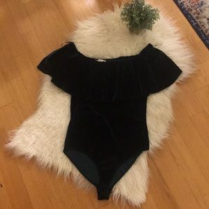 Green off-shoulder velvet bodysuit